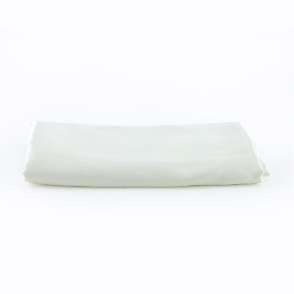 White satin overlay - 1.4m x 1.4m.
Can be used as an overlay.