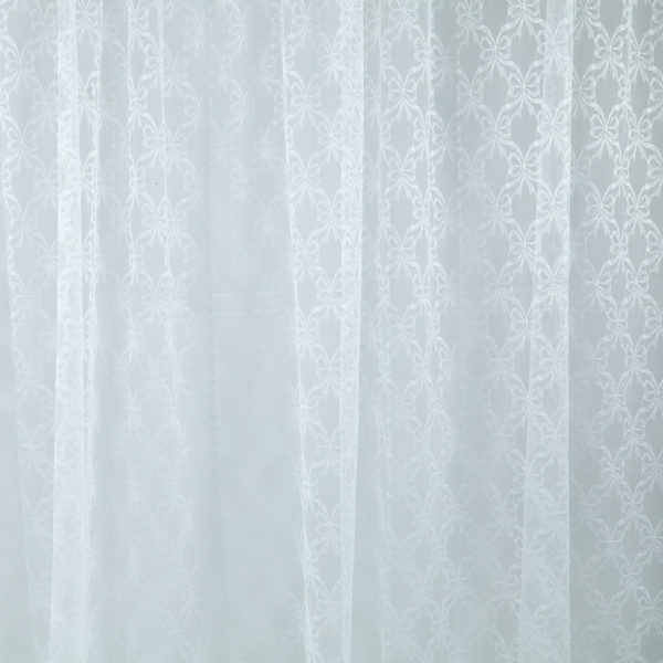 White lace curtain. 4.4m x 3.2m.
